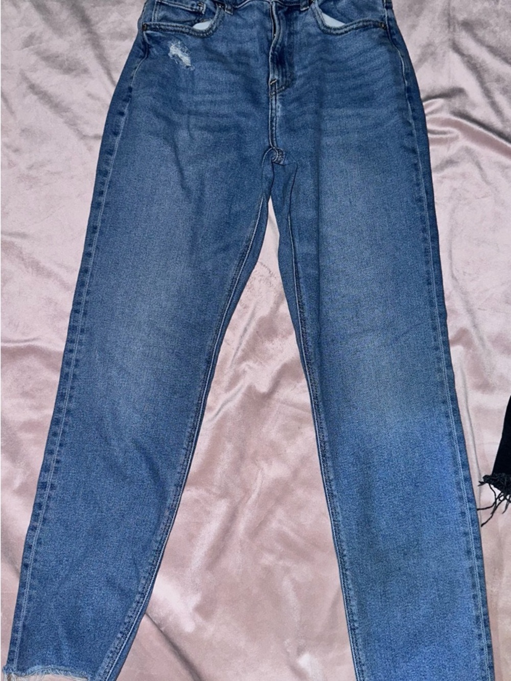 American Eagle Outfitters High-Rise Blue Straight-Leg Jeans